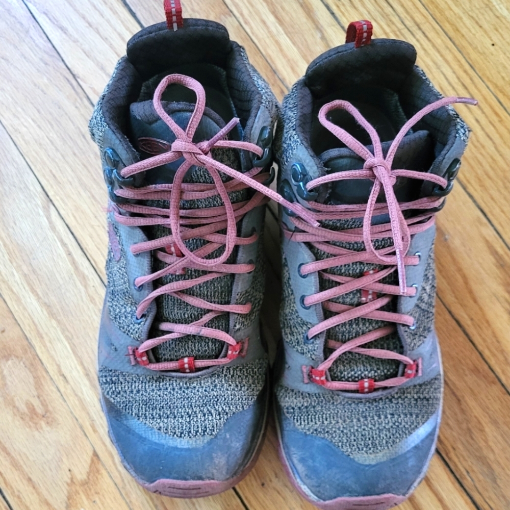 Keen Women Hiking Shoes